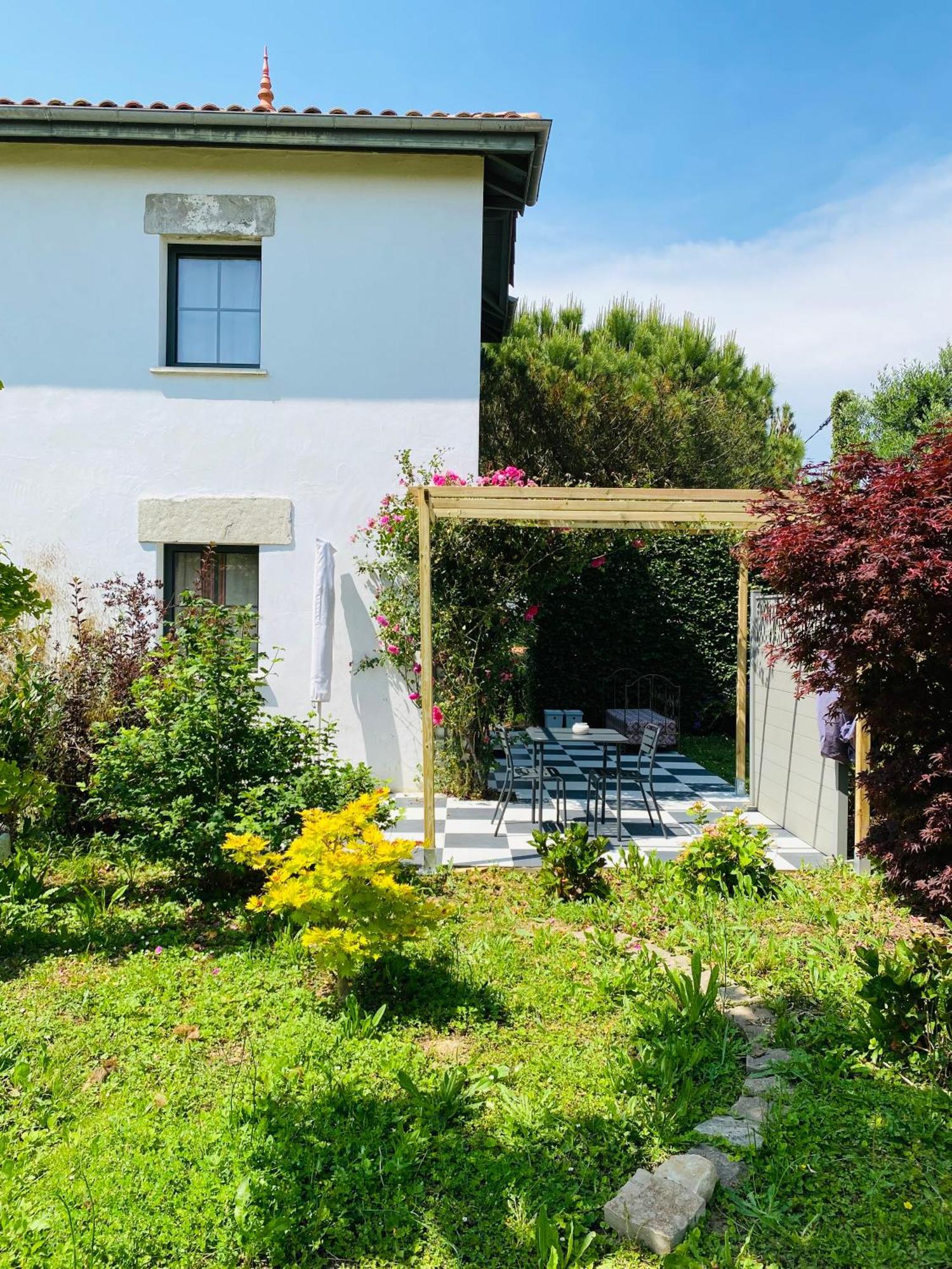 Apartmán La Bastide De Guiche Entre Ocean Et Montagnes Exteriér fotografie